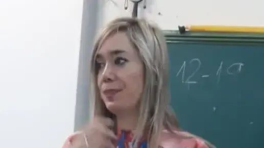 מורה בשיעור אנטומיה