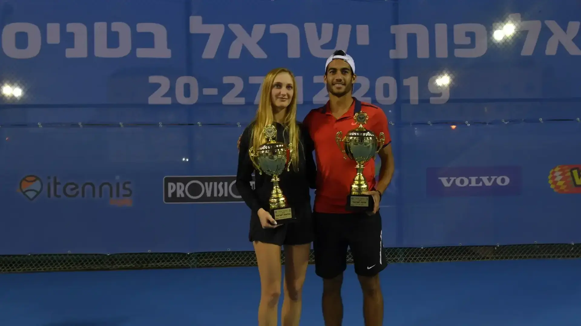 דניאל צוקרמן עם שלי ברזניאק דניאל צוקרמן עם שלי ברזניאק