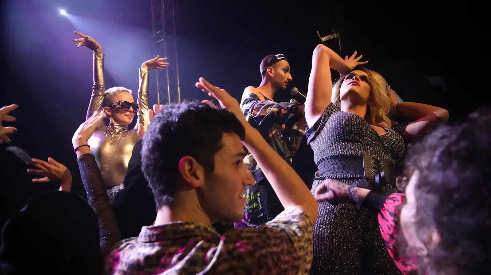 הנשף של Pose Tlv