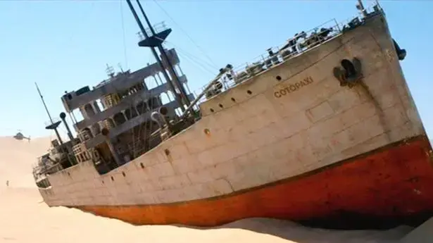 שרידי הספינה SS Cotopaxi בסרט "מפגשים מהסוג השלישי"