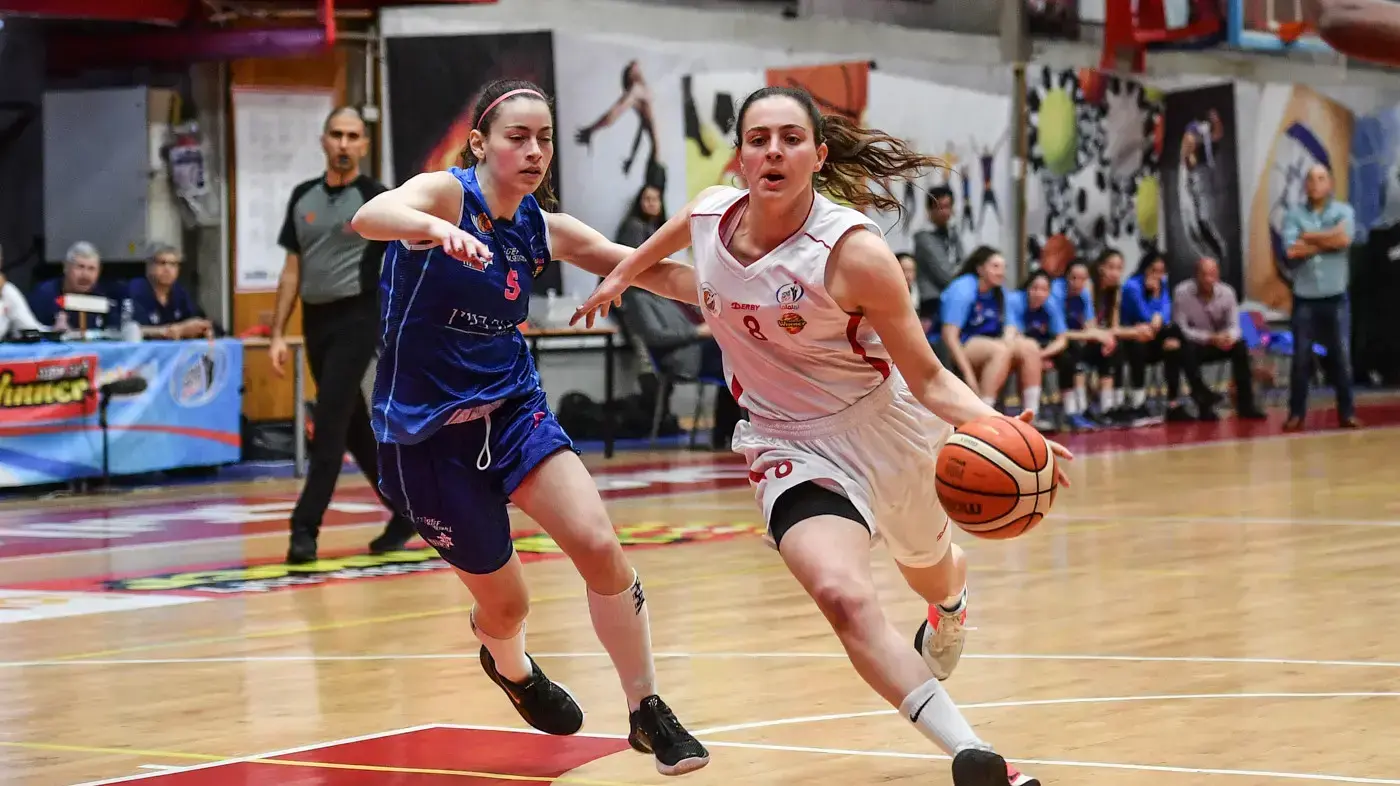 דניאל קארש שחקנית הפועל ראשון לציון בכדורסל דניאל קארש שחקנית הפועל ראשון לציון בכדורסל