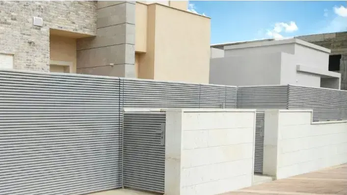 בית צמוד קרקע מגודר