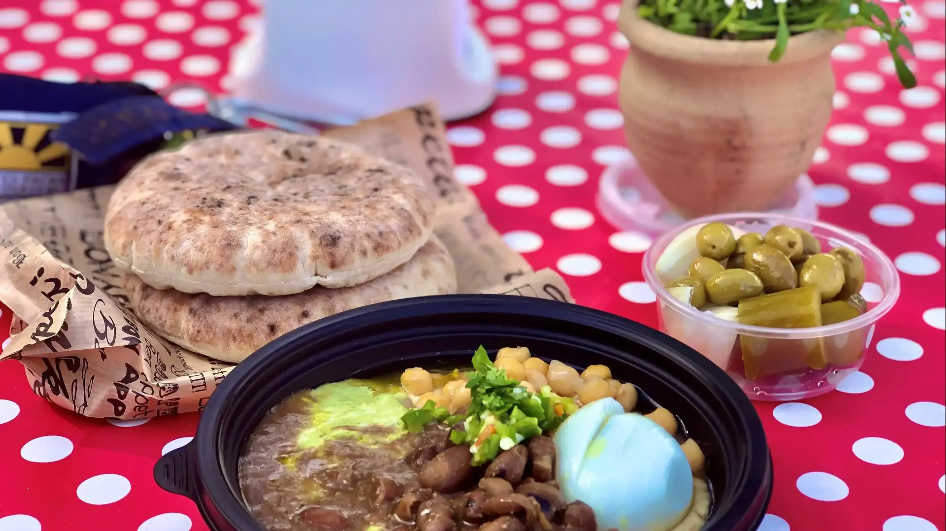חומוס בא לבית