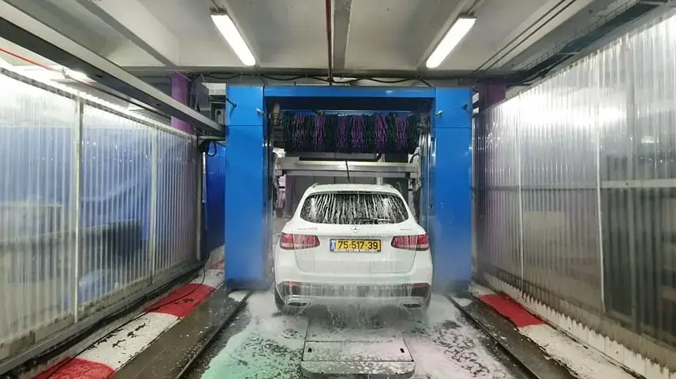 מנהרת הנוצץ