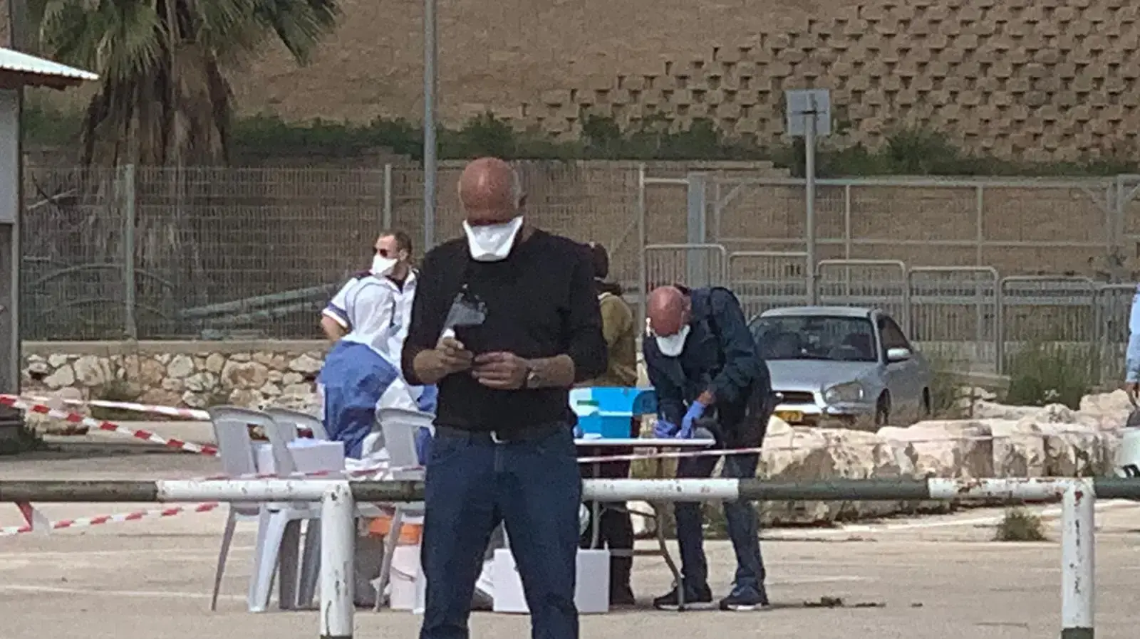 קלפי למצביעים השוהים בבידוד בית בגלל הקורונה, ליד משרד הרישוי בחיפה,2 במרץ 2020