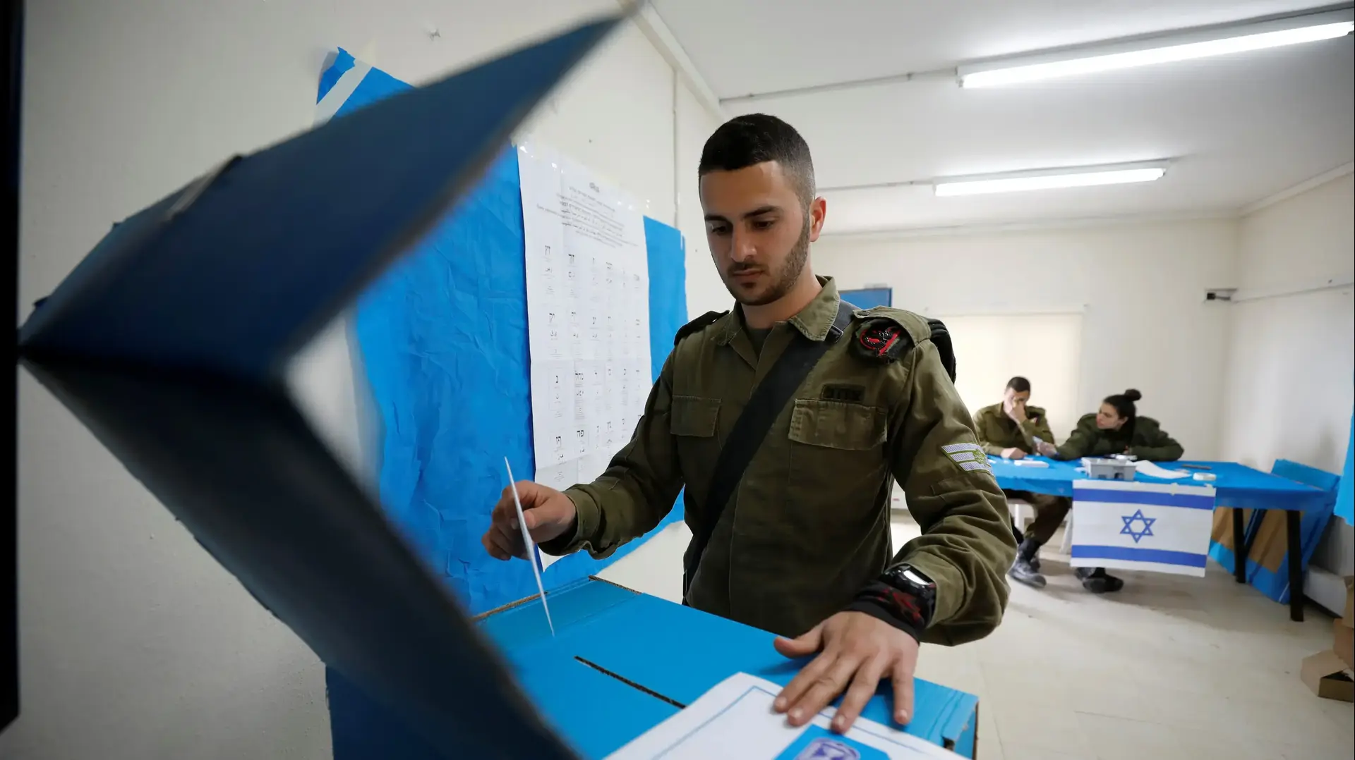 חיילים מצביעים לכנסת ה- 23 בקיבוץ זיקים 2 במרץ 2020