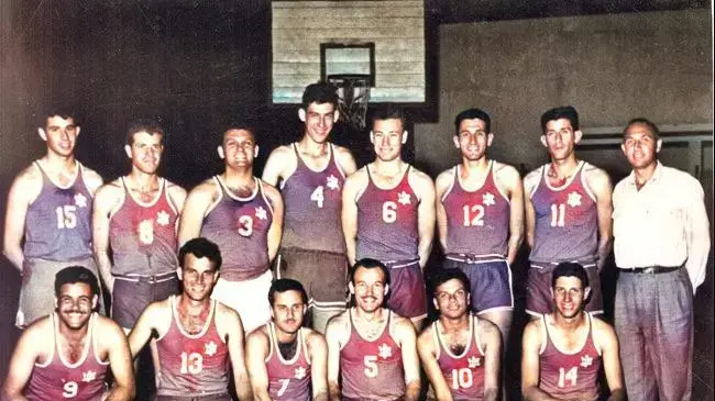 שחקני מכבי תל אביב בסוף שנות ה-50