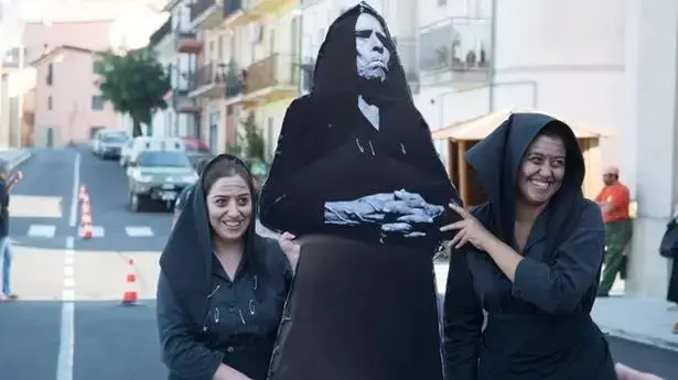 העיירה קולוברארו, איטליה