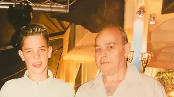 משה דניאל עם נכדו שון
