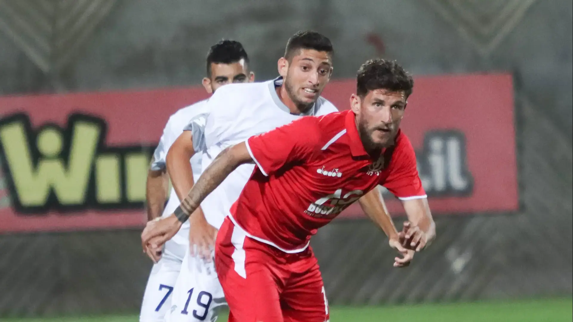 גל צרויה שחקן בני לוד
אייל חן שחקן בית"ר תל אביב בת ים