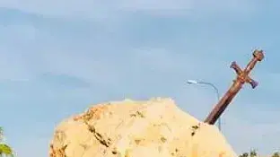 הלילה נגנבה חרב ברונזה גדולה שהיתה חלק מפסל שהוצב לאחרונה באחת הככרות בבית שאן, 14 ביוני 2020