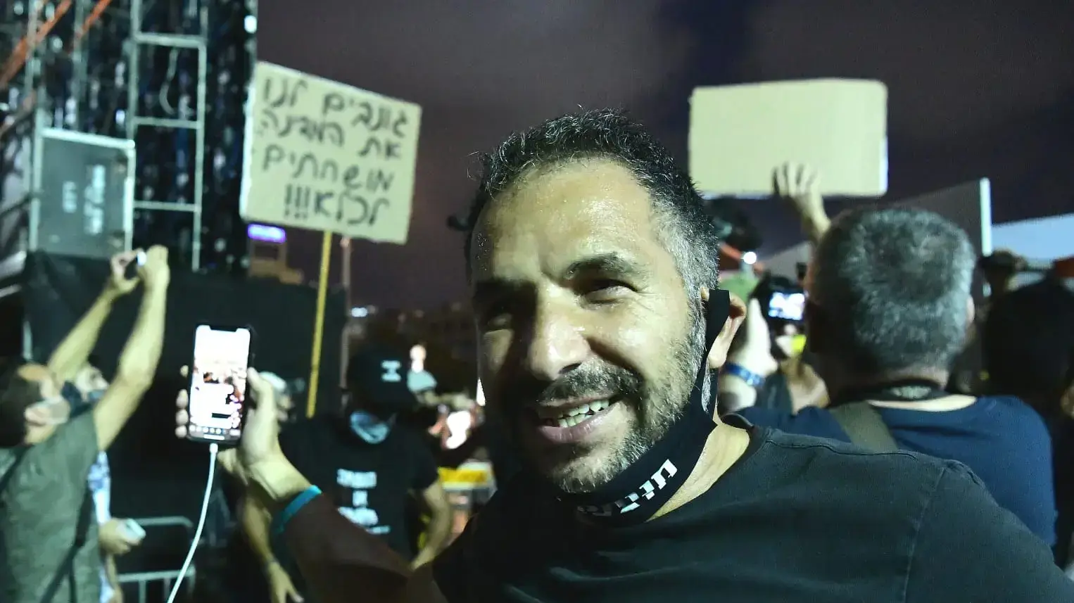 רון קובי במחאת העצמאים בכיכר רבין, 11 ביולי 2020