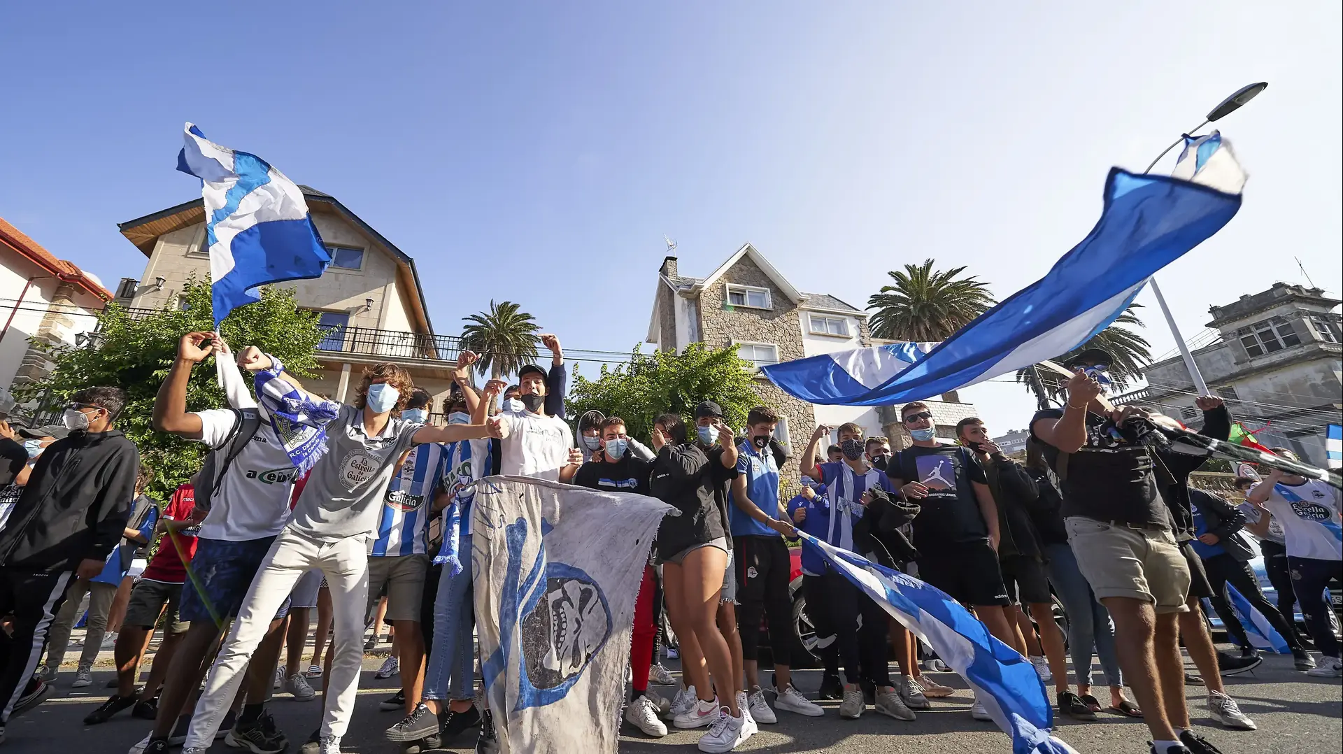 אוהדי דפורטיבו לה קורוניה אוהדי דפורטיבו לה קורוניה