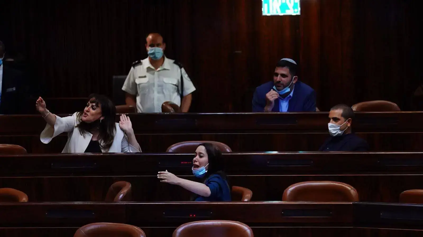 מאי גולן, קטי שטרית, שלמה קרעי בדיון במליאת הכנסת, 5 באוגוסט 2020