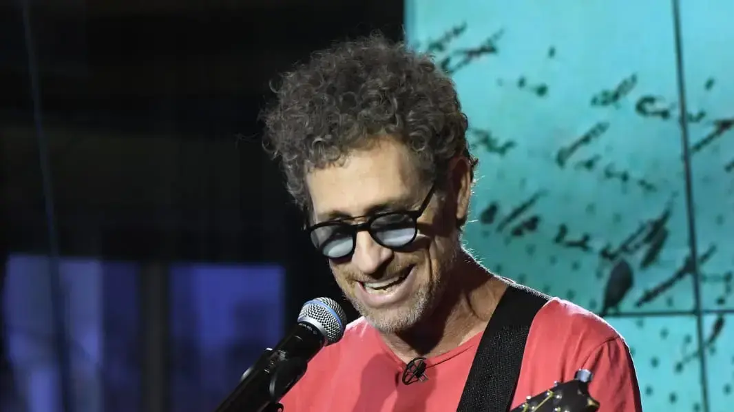 משדר מחווה חגיגי לכוורת של וואלה! תרבות ו-eco99fm, ירמי קפלן