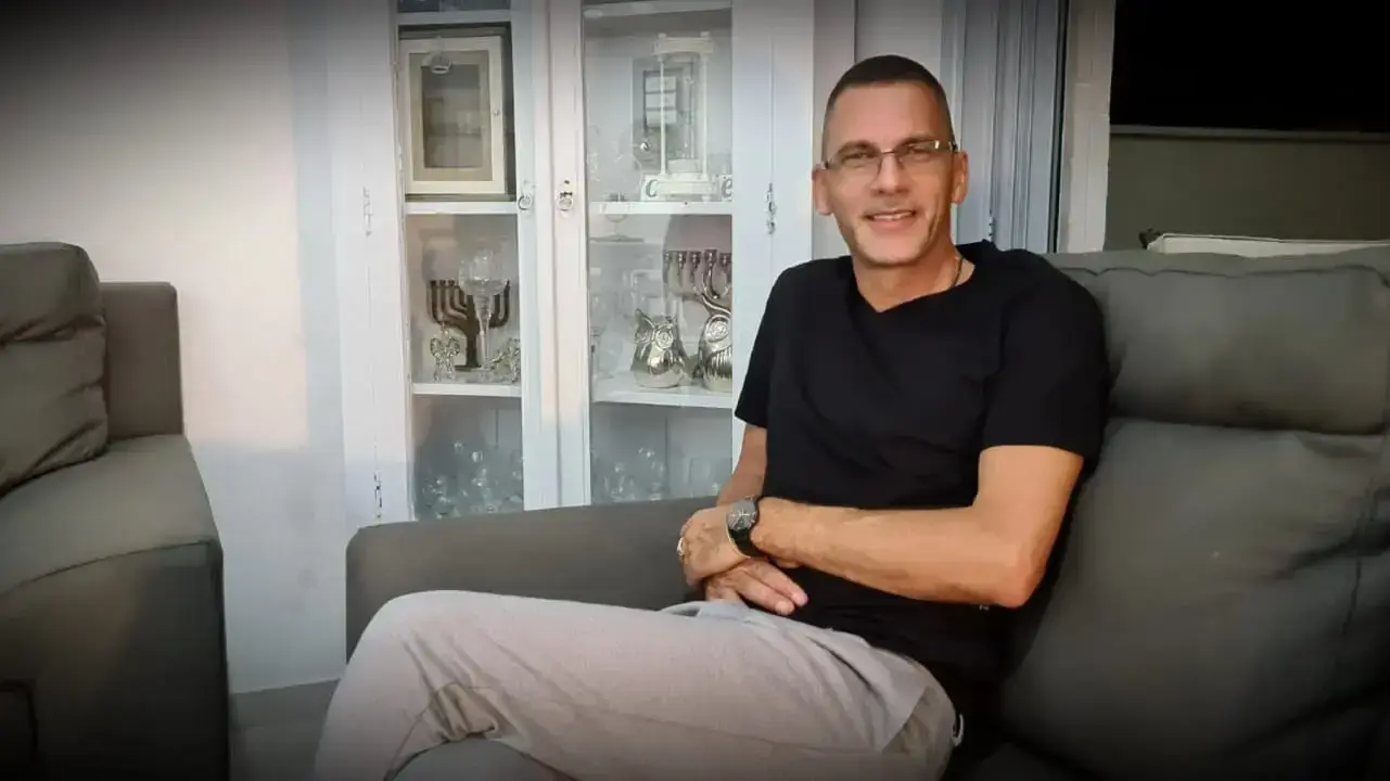 עמיר אביקסיס