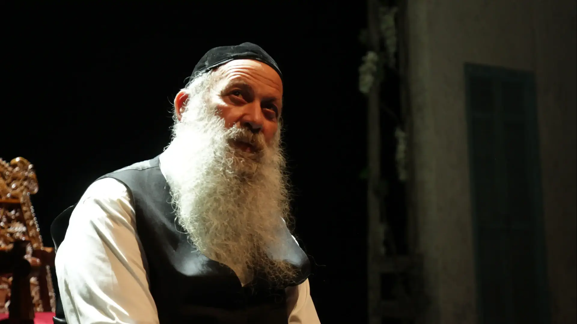 רבנו כאן 11