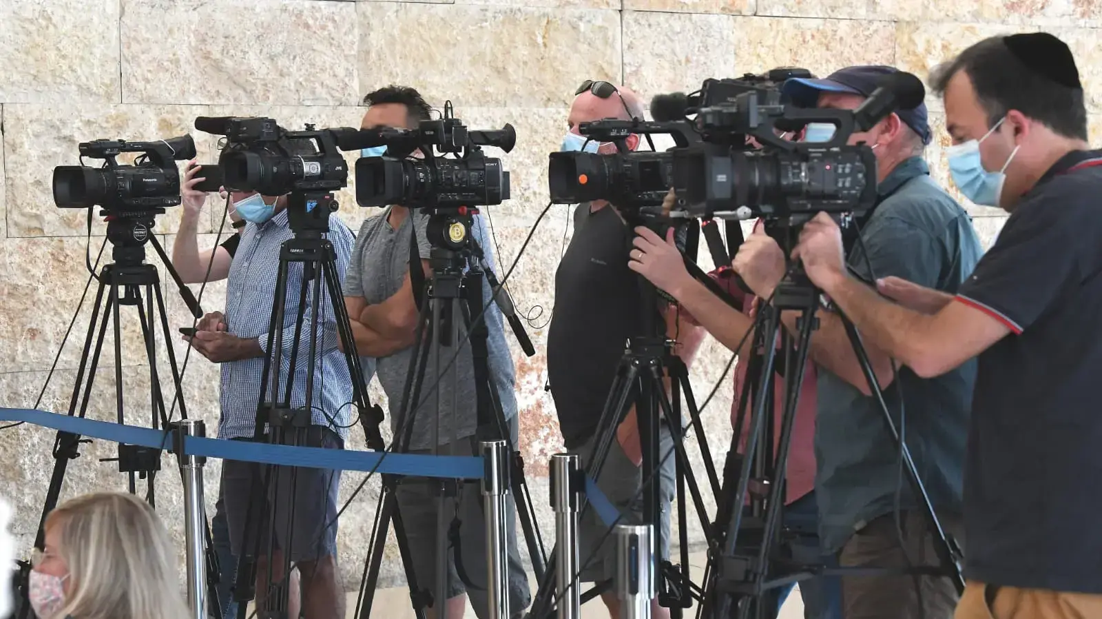 תקשורת בדיון הבהרות בערעור שהגיש רומן זדורוב בפרשת הרצח של תאיר ראדה, ביהמ"ש העליון, 6 בספטמבר 2020 תקשורת בדיון הבהרות בערעור שהגיש רומן זדורוב בפרשת הרצח של תאיר ראדה, ביהמ"ש העליון, 6 בספטמבר 2020
