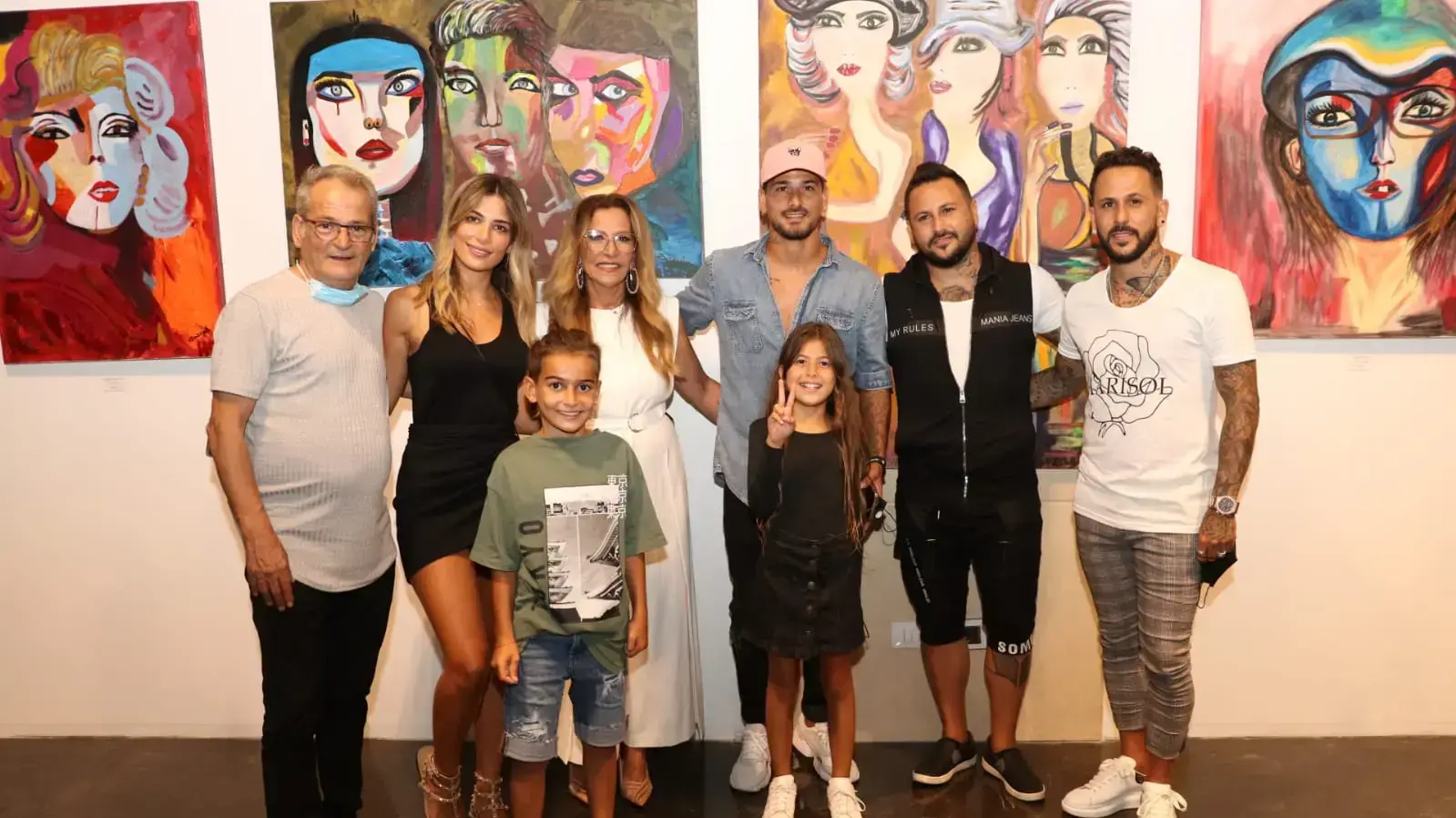 משפחת בוזגלו