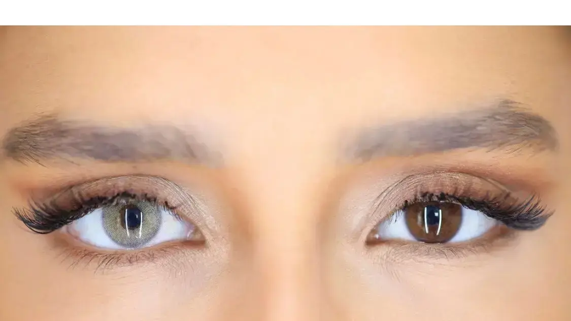 עדשות המגע הצבעוניות של Skyeyes contact