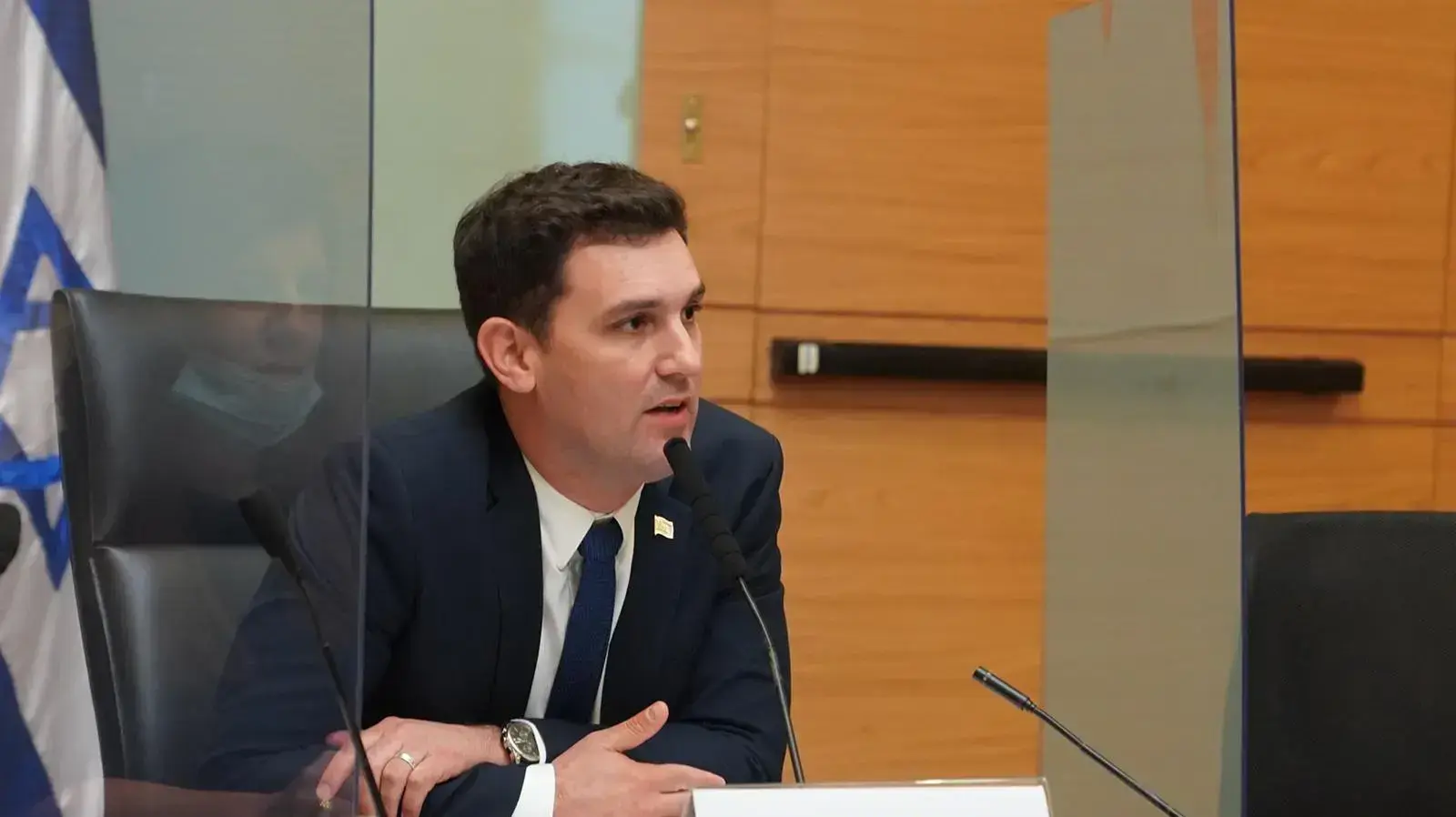 יו"ר ועדת הכנסת ח"כ איתן גינצבורג, בישיבת אישור התיקונים לחוק הקורונה הגדול. 24 בספטמבר 2020
