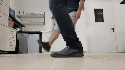 חוקרים רוקדים במעבדה בבן גוריון כדי לבדוק איך נגיף הקורונה נישא באוויר