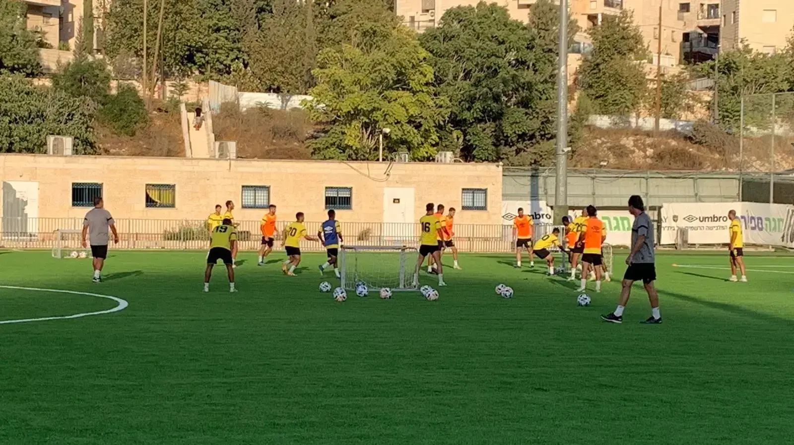 שחקני בית"ר ירושלים באימון