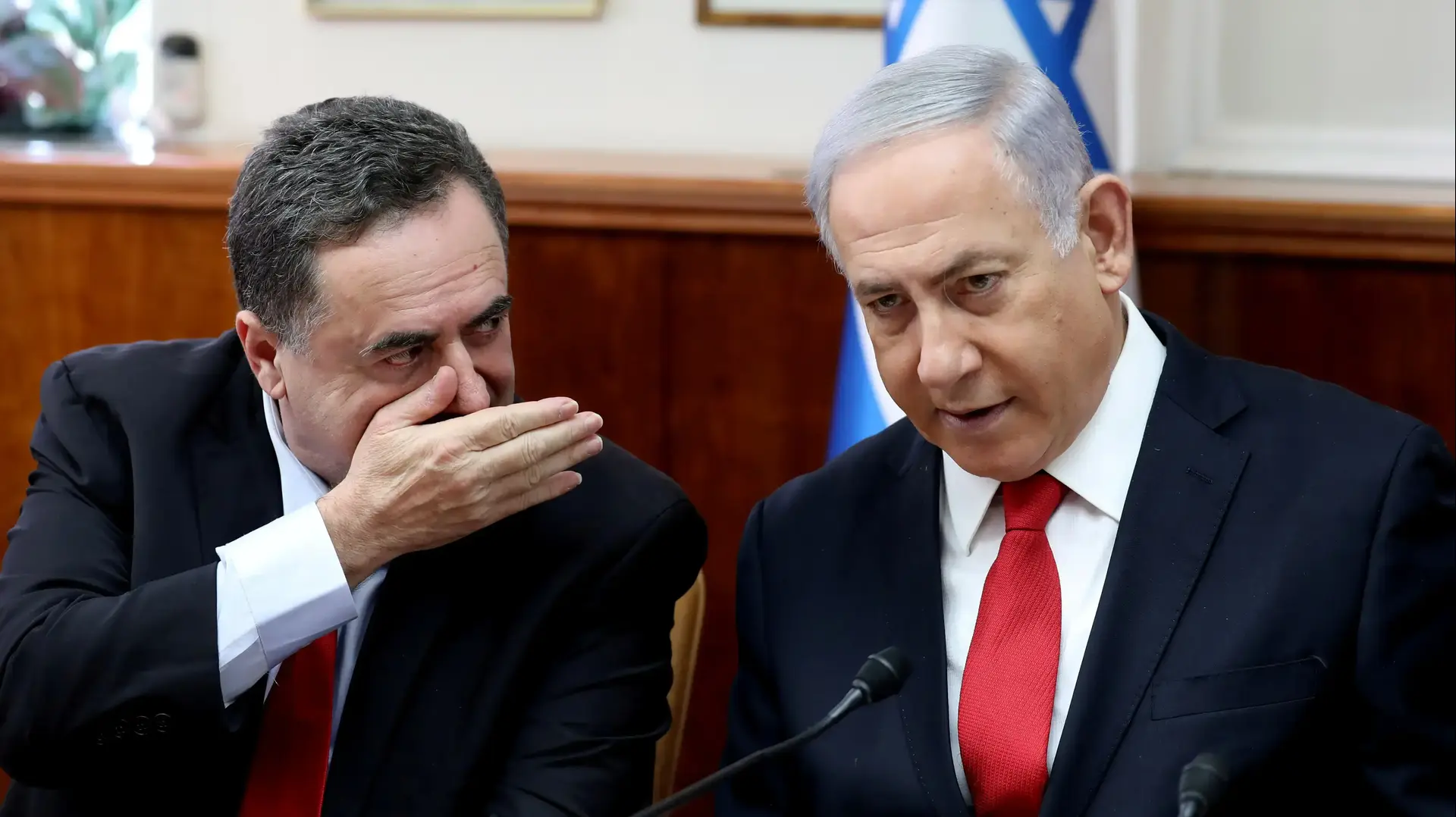 ראש הממשלה בנימין נתניהו ושר החוץ ישראל כץ בישיבת ממשלה, 27 באוקטובר 2019