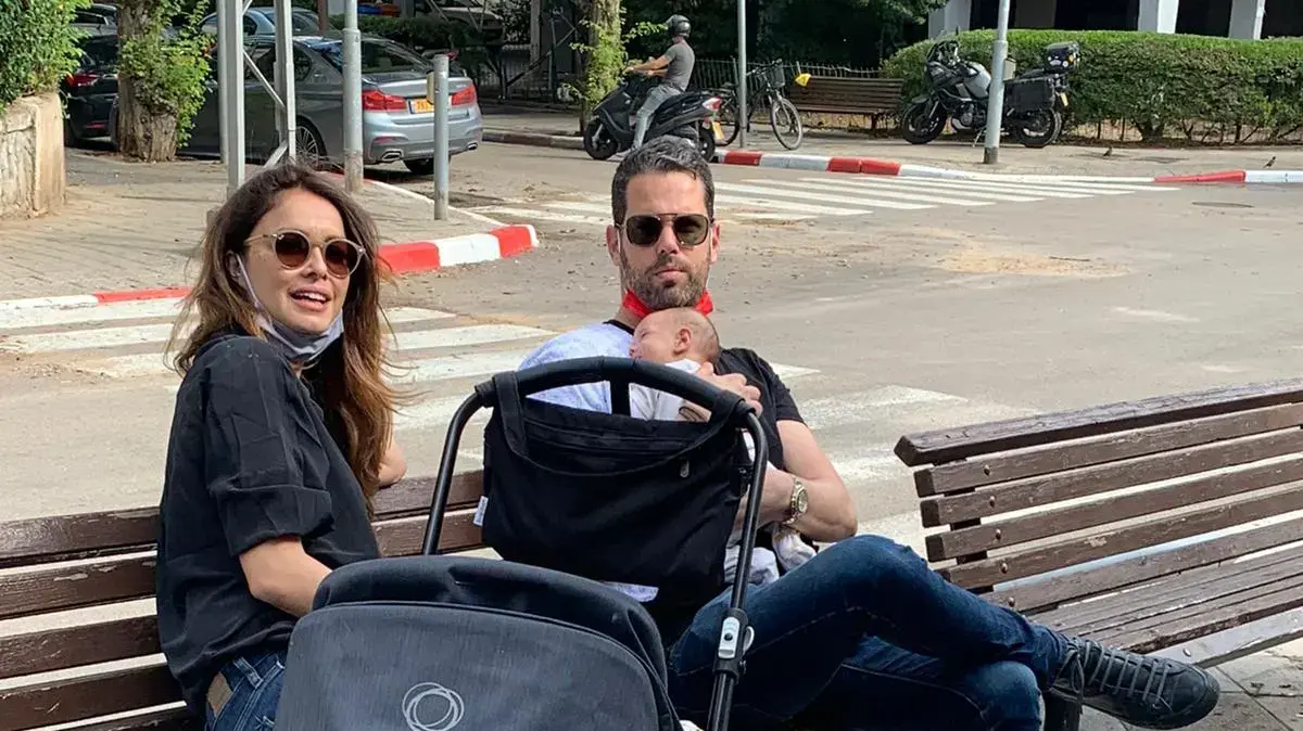 ימית סול ובעלה, אחרי לידת בנם ארד ימית סול ובעלה, אחרי לידת בנם ארד