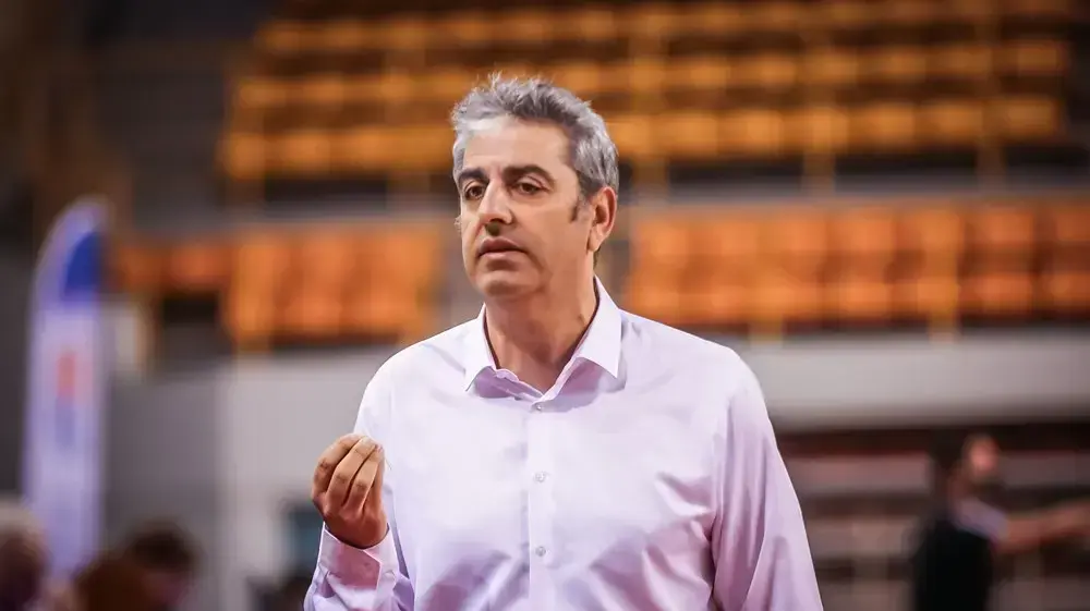 אלי רבי מאמן נבחרת ישראל כדורסל נשים