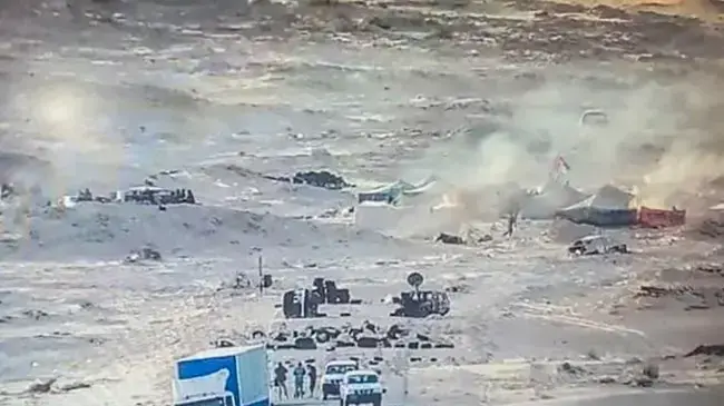 אוהלים של תנועת פוליסריו עולים באש אחרי השתלטות צבא מרוקו, 13 בנובמבר 2020