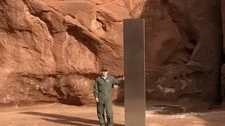 מונולית שנמצא במדבר ביוטה