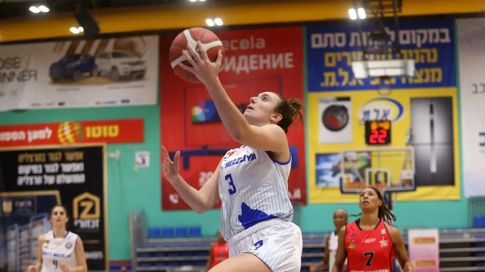 שחקנית בנות הרצליה מרינה מייברי שחקנית בנות הרצליה מרינה מייברי