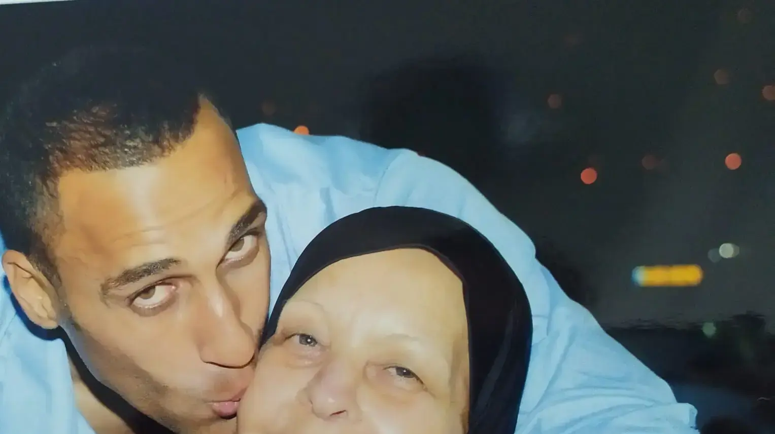 מהראן ראדי עם אמו בהיה