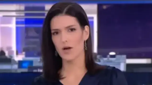 דוריה למפל כאן 11