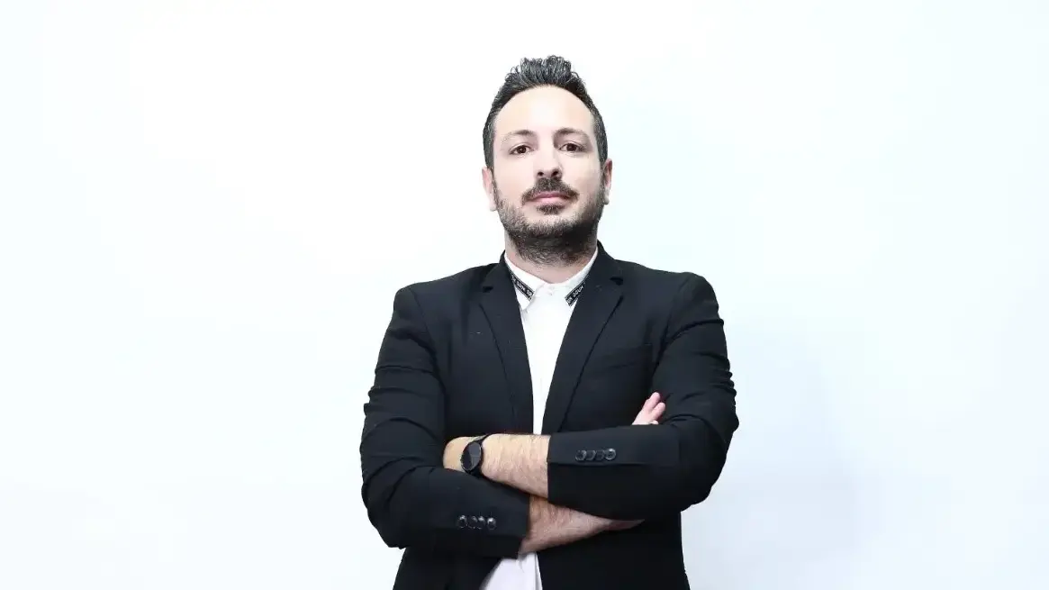 אופיר שרון