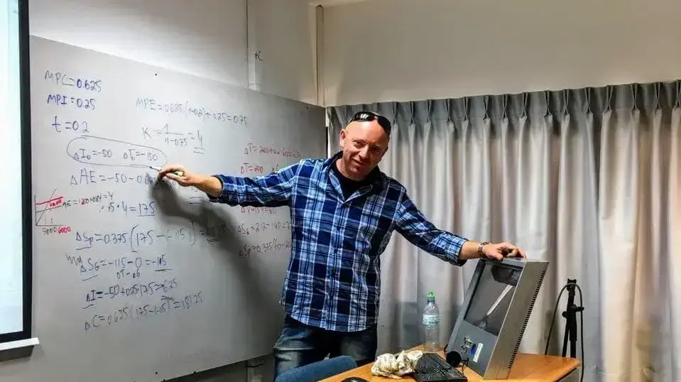 אלכס קלמנוביץ