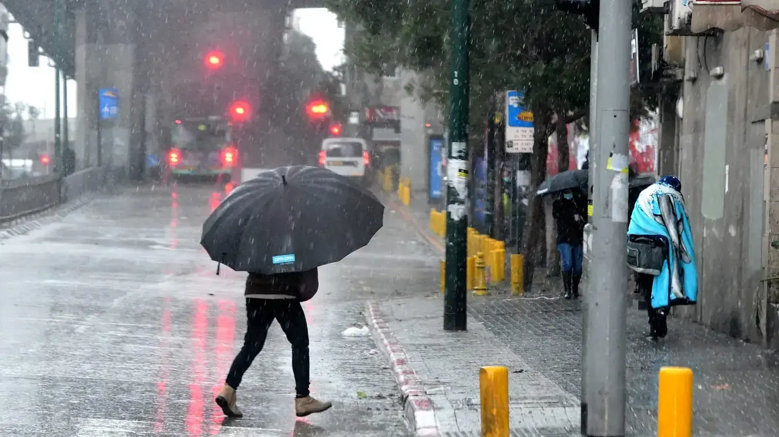 מזג אויר חורפי בתל אביב, 17 בפברואר 2021