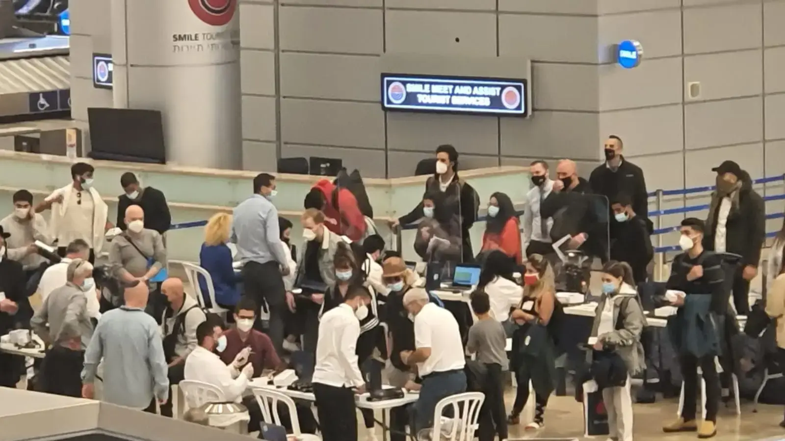 עמדות חלוקת הצמיד האלקטרוני, נתב"ג, 1 במרץ 2021