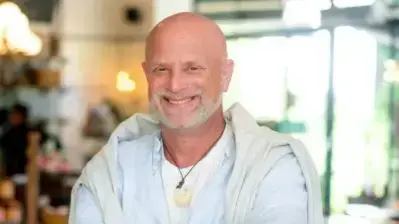 צביקי עשת, גרינברג סאן