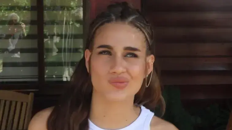 אלה לי להב