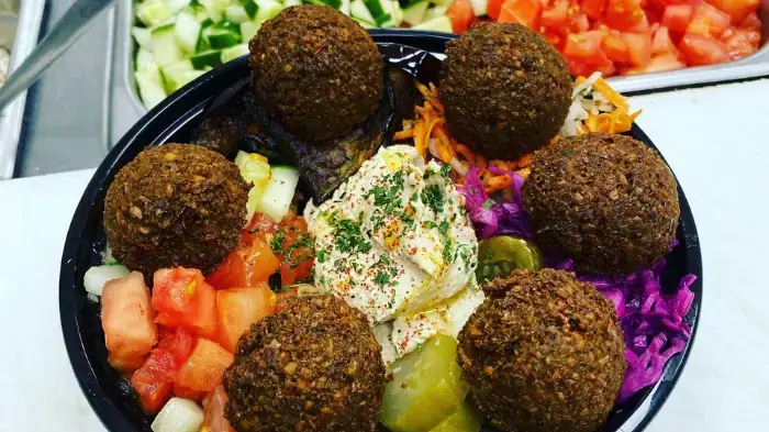 FALAFAMANIA