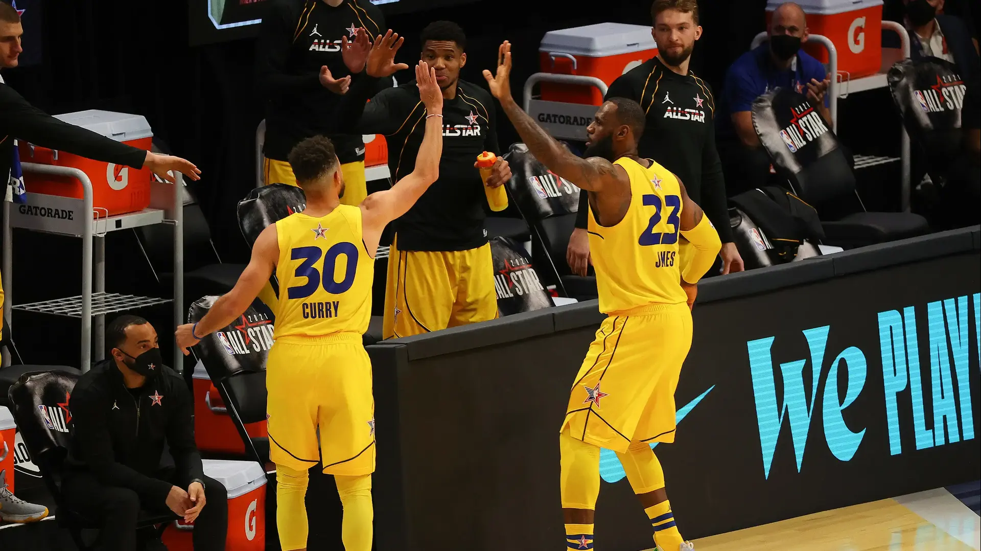 כוכבי ה-NBA לברון ג'יימס, סטפן קרי כוכבי ה-NBA לברון ג'יימס, סטפן קרי