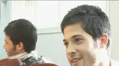 מאחורי הקלעים של צילומי קמפיין קיץ 2007 של רנואר
