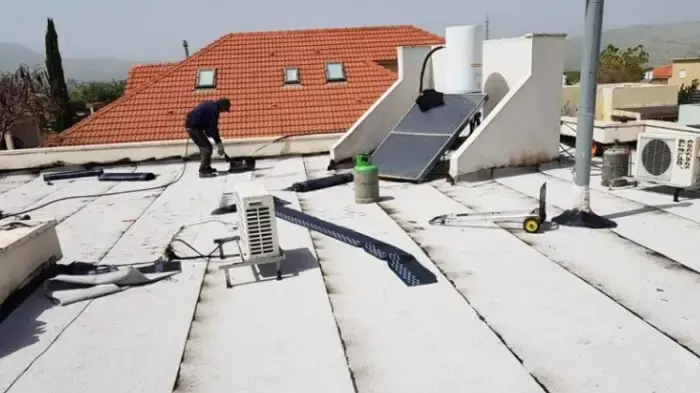בדק גג