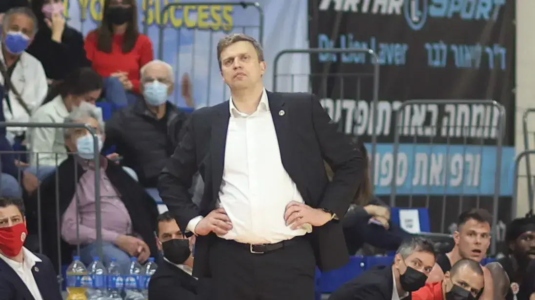 דאיניוס אדומייטיס, מאמן הפועל ירושלים