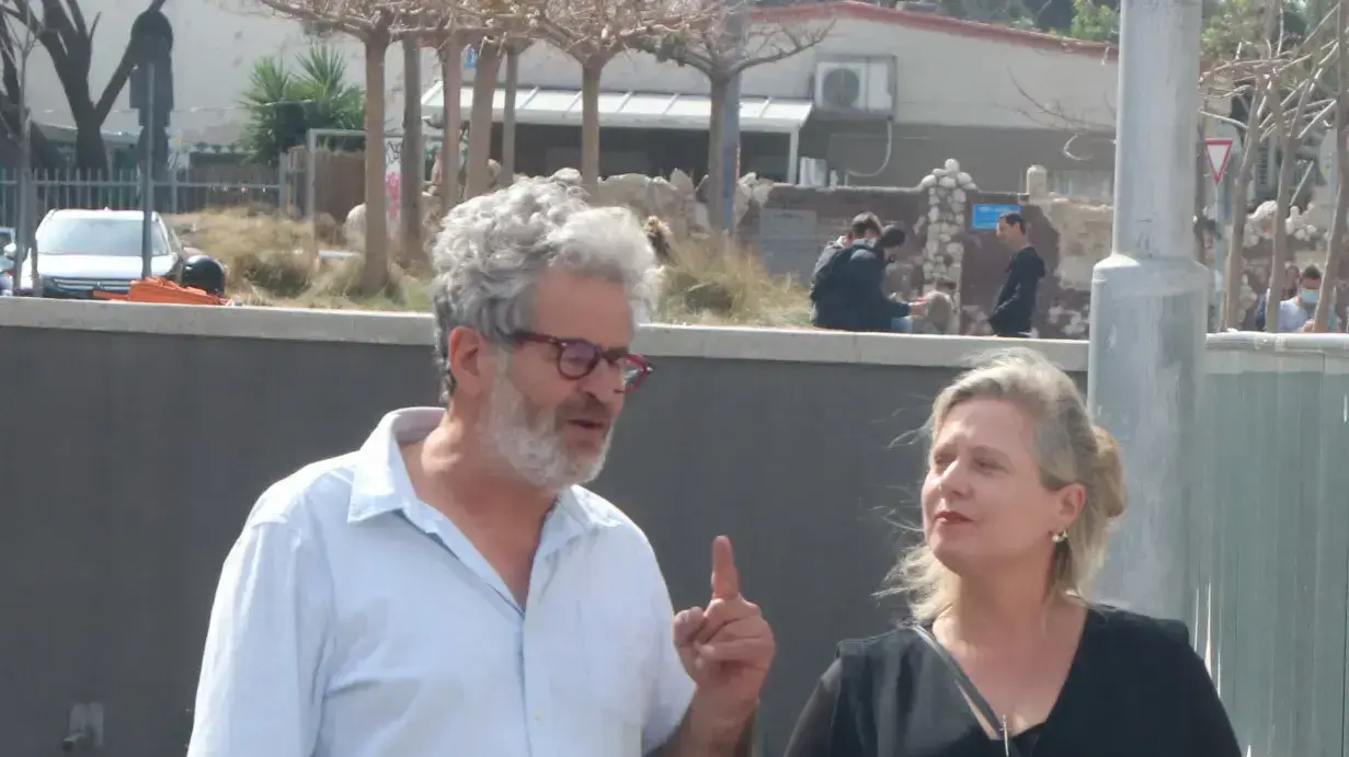 אייל שני עם אשתו, מירי חנוך