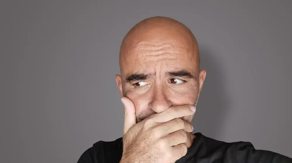 איש נבוך