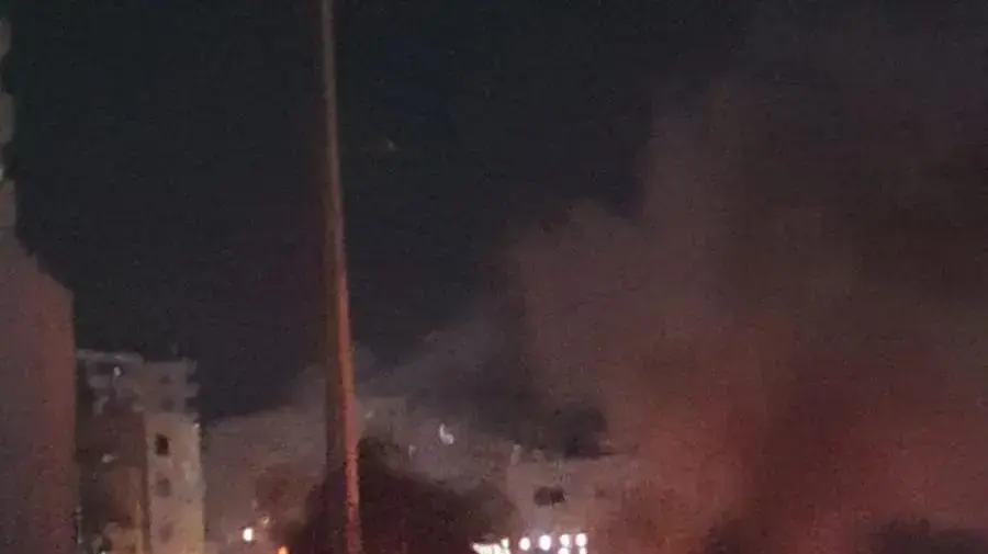 מעבר קלנדיה בזמן הפרות הסדר על ידי מאות מפגינים פלסטינים. 23 באפריל 2021
