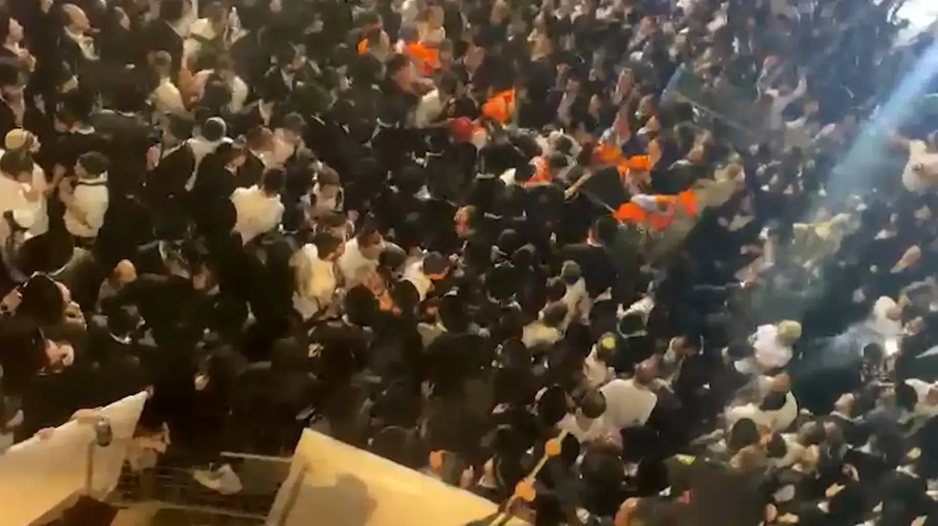 אסון הר מירון: 45 הרוגים וכ-150 פצועים בהילולה
30.04.21 אסון הר מירון: 45 הרוגים וכ-150 פצועים בהילולה
30.04.21